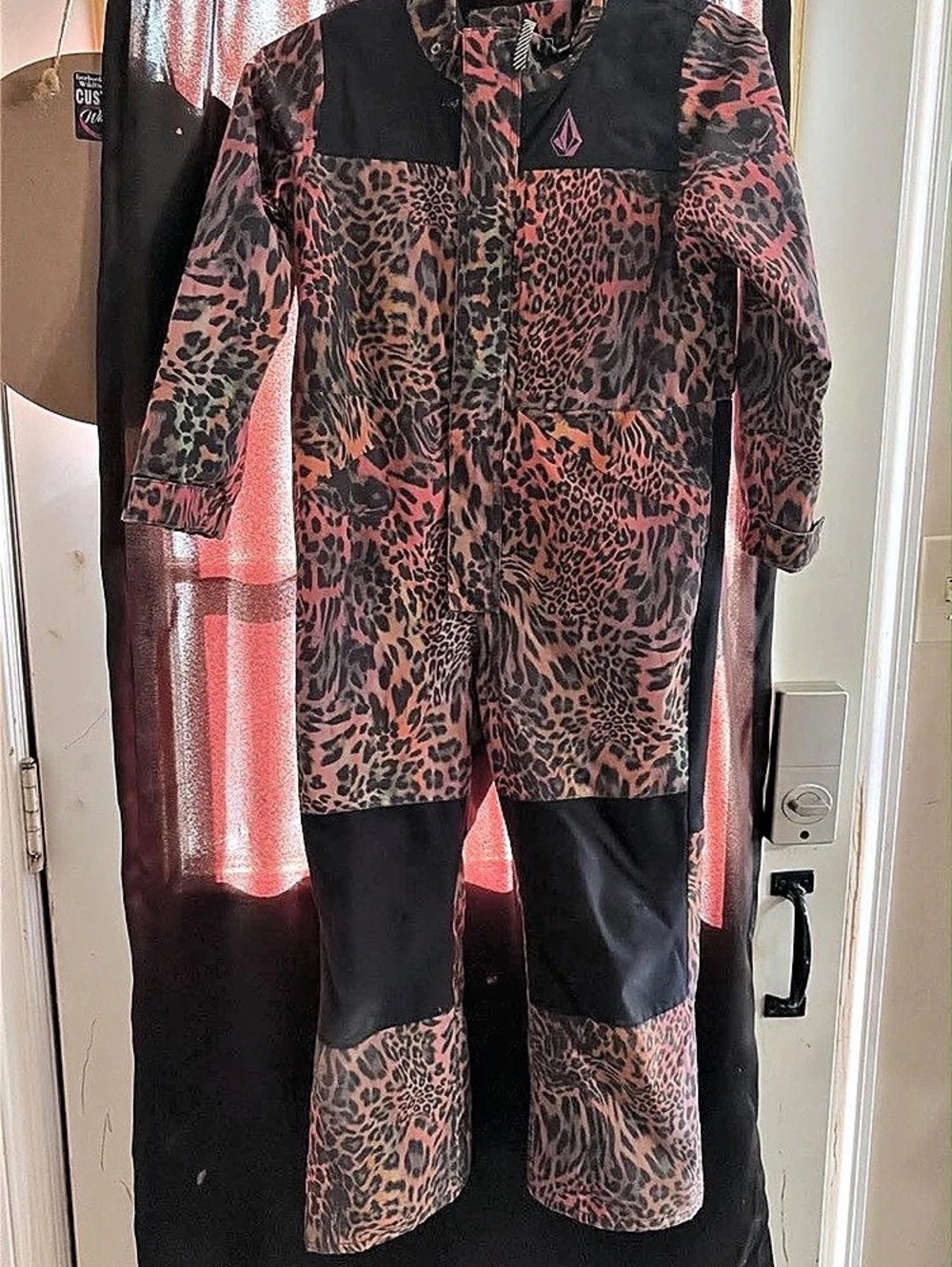 Volcom Little Flurry One Piece Snow Suit Girls 6/7 Black & Pink Snow Suit